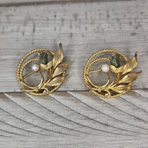 Vintage Sarah Coventry Jade Garden Pearl brooch